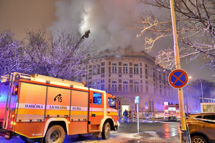 Ilustračný obrázok k článku Budova UPJŠ v Košiciach po ničivom požiari. Rezort financií prisľúbil pomoc