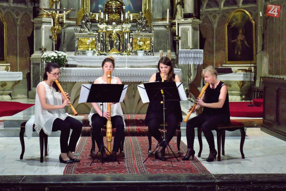 Ilustračný obrázok k článku Krásne tóny flauty v rožňavskej katedrále: Zahraničný hosť predviedol bravúrne vystúpenie, FOTO a VIDEO