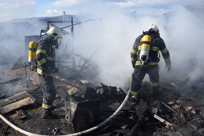 Ilustračný obrázok k článku FOTO Z MIESTA: V severnej časti mesta horelo, zasahovali šiesti hasiči!