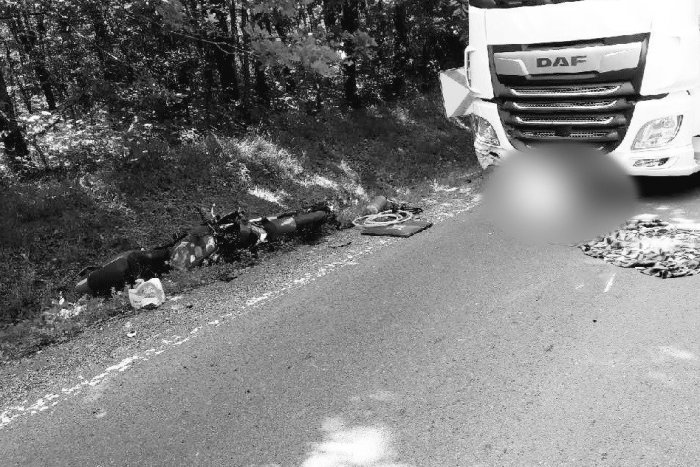 Ilustračný obrázok k článku Motorkár bol na mieste mŕtvy: Policajti vyslovili predpoklad, čo sa pri Fige stalo