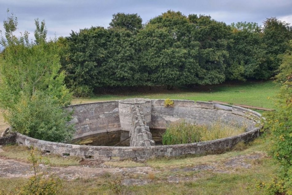 Obrazom: Serényiho cisterna na planine by sa mala stať kultúrnou pamiatkou